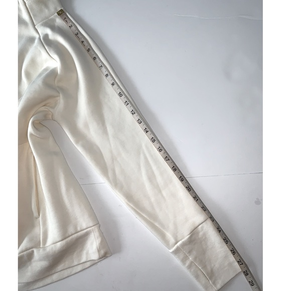 FABLETICS Zaylee Woman’s Size S Off White Funnel Neck Tunic Sweatshirt Thumbhole - Picture 9 of 11